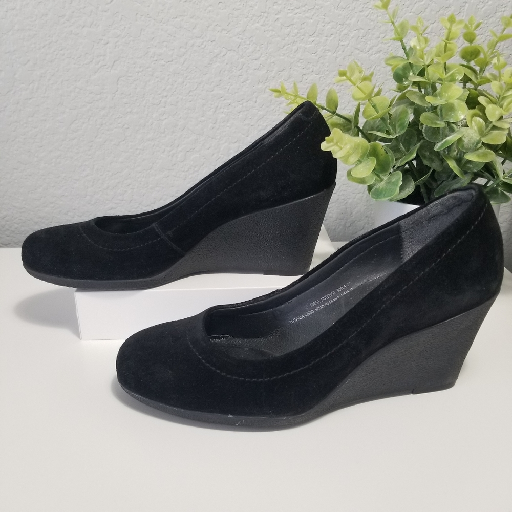 Flexi Black Wedges